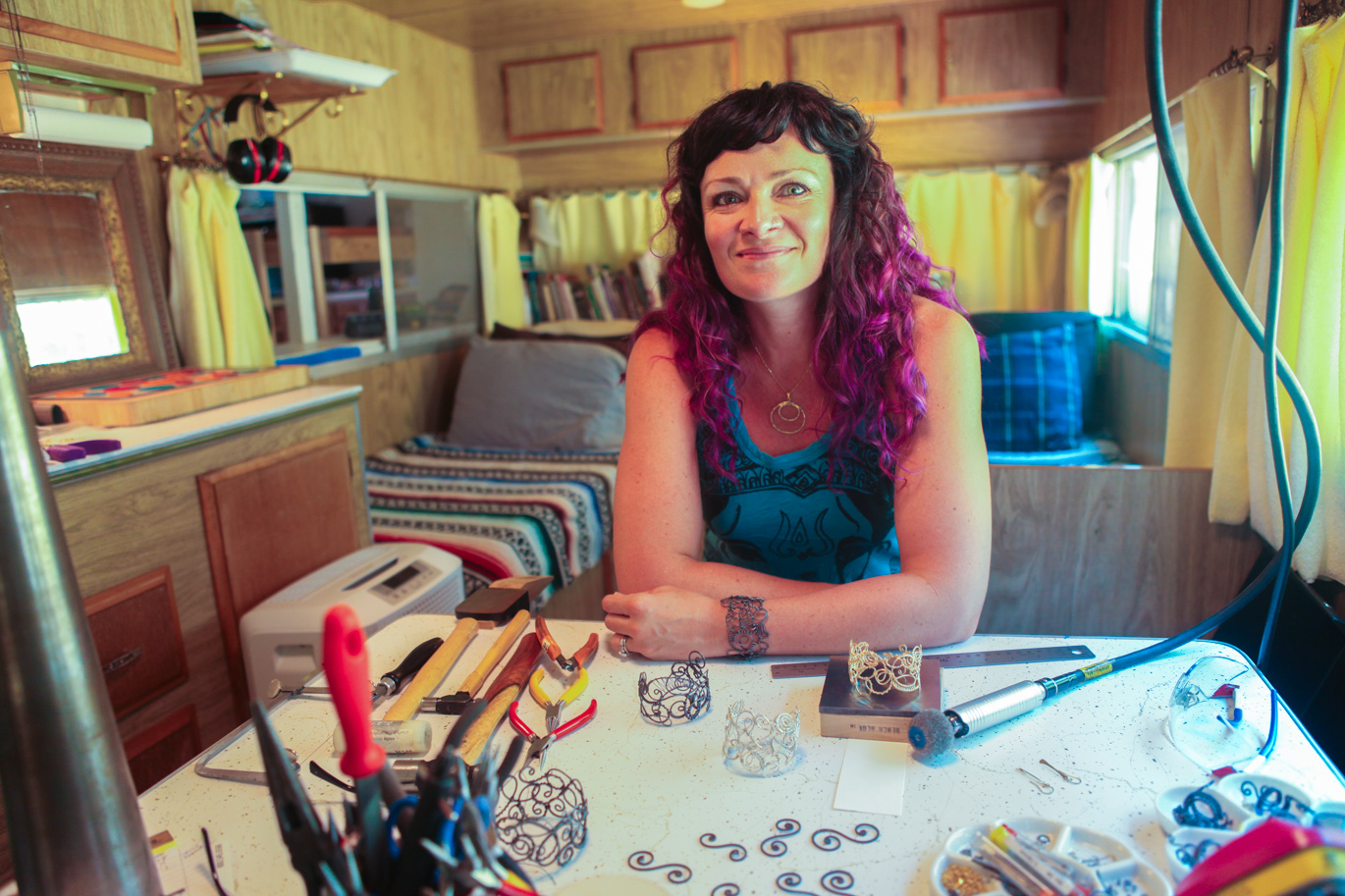 amy-turner-clem-dirtypretty-artwear-jewelry-designer-metalsmith-in-the-artv